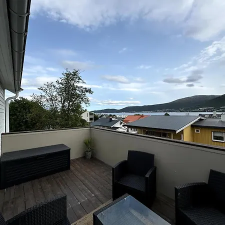 Hjem I Tromso Holiday home *